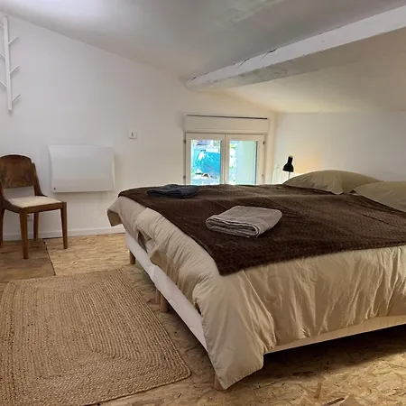 منزل للإقامة Proche Carcassone Avec Salle De Bain Et Wc Privee Piscine Salon Et Kitchenette Partages Avec Voyageurs *
