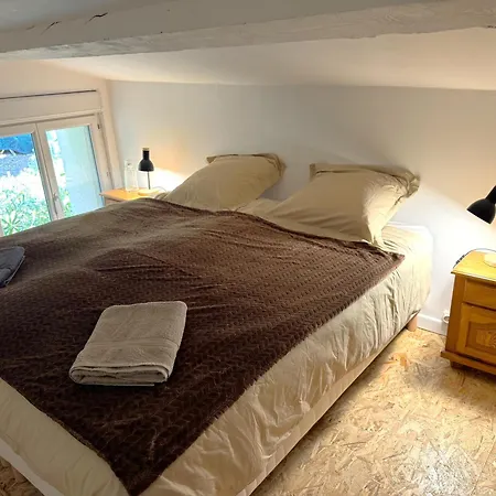 Proche Carcassone Avec Salle De Bain Et Wc Privee Piscine Salon Et Kitchenette Partages Avec Voyageurs Cepie